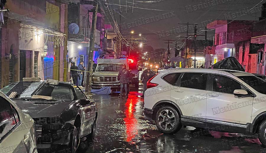 Motociclista pierde la vida al cruzar una corriente de agua en Tepic