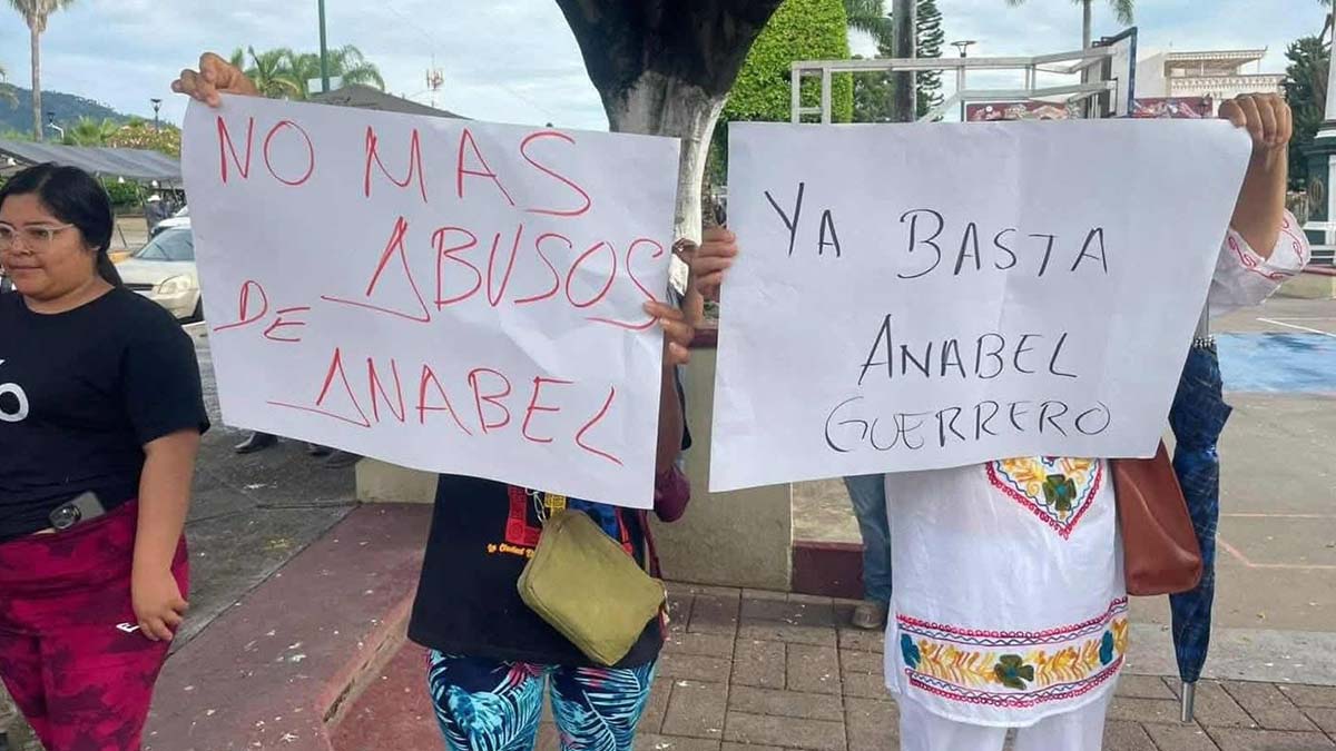 Firman cerca de 10 mil contra alcaldesa de Xalisco